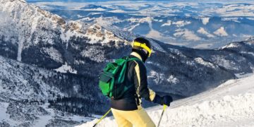 Things To Remember Before Buying Yourself A Suitable Skiing Gear.