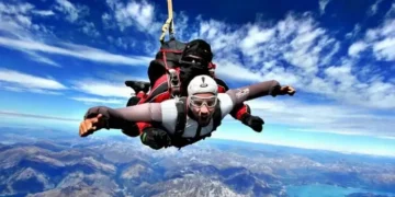 Highest-Skydiving-Spot-in-the-world-TheAdventureDaily