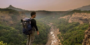 How-does-it-feel-to-traveling-alone-TheAdventureDaily