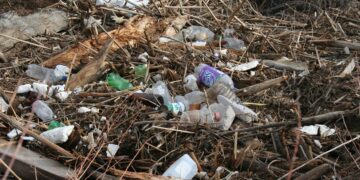 How-To-Go-On-A-Zero-Waste-No-Impact-Adventure-theadventuredaily