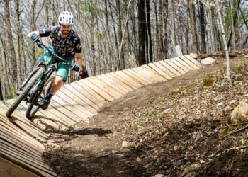 Reasons-Why-You-Need-To-Try-Out-Mountain Biking-adventuresports