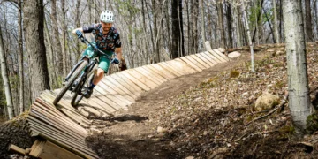 Reasons-Why-You-Need-To-Try-Out-Mountain Biking-adventuresports